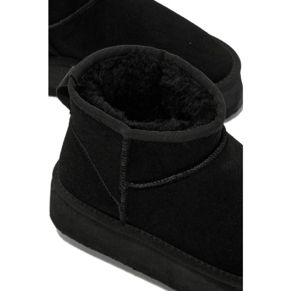 𝙍𝙀𝙎𝙏𝙊𝘾𝙆𝙀𝘿🖤𝘾𝙤𝙯𝙮 𝘾𝙝𝙧𝙞𝙨𝙩𝙢𝙖𝙨 𝘽𝙤𝙤𝙩 - Picture 2 of 7